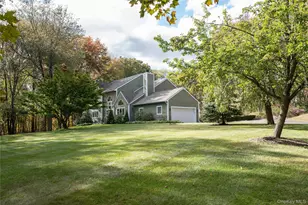 151 Oak Ridge Cir, Mahopac, NY 10541 - Photo 2