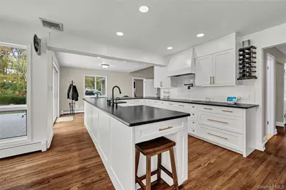 151 Oak Ridge Circle, Mahopac, NY 10541 - Photo 14