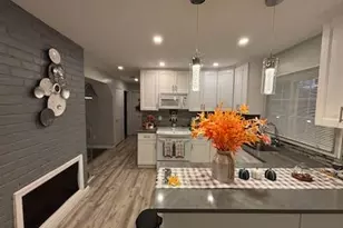 25 Arcadia Ln, Hicksville, NY 11801 - Photo 10