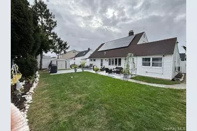 25 Arcadia Lane, Hicksville, NY 11801 - Photo 20