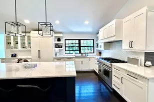 4 Treeview Dr, Melville, NY 11747 - Photo 12