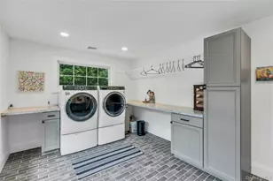 4 Treeview Dr, Melville, NY 11747 - Photo 26