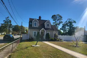 61 Wheeler Rd, Central Islip, NY 11722 - Photo 2