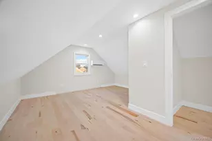 732 Woodside Dr, Wantagh, NY 11793 - Photo 24