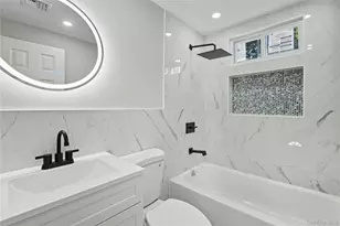 45 Venetian Prom, Lindenhurst, NY 11757 - Photo 24