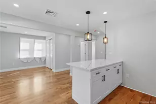 45 Venetian Prom, Lindenhurst, NY 11757 - Photo 18