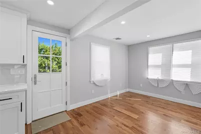 45 Venetian Prom, Lindenhurst, NY 11757 - Photo 12