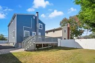 45 Venetian Prom, Lindenhurst, NY 11757 - Photo 10