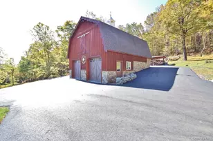 575 Roosa Gap Rd, Bloomingburg, NY 12721 - Photo 8