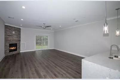 63 Sunlight Walk #63, Holbrook, NY 11741 - Photo 6