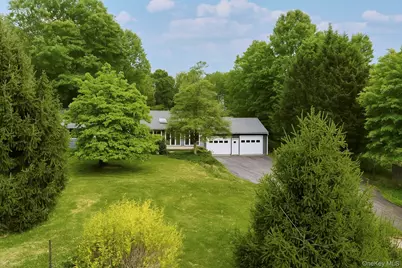 671 Noxon Road, Poughkeepsie, NY 12603 - Photo 2