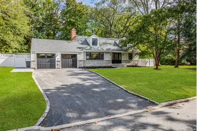 5 Satterly Road, East Setauket, NY 11733 - Photo 2