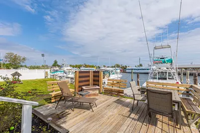 97 Ocean Avenue, Bay Shore, NY 11706 - Photo 20