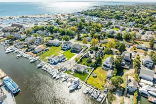 97 Ocean Ave, Bay Shore, NY 11706 - Photo 26