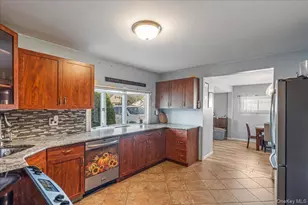 236 Duckpond Dr S, Wantagh, NY 11793 - Photo 10