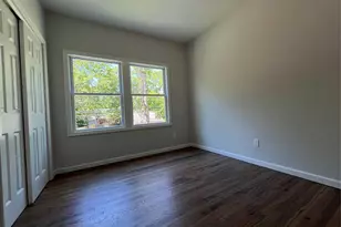 510 Scherger Ave, Patchogue, NY 11772 - Photo 10