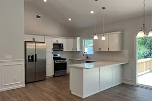 510 Scherger Ave, Patchogue, NY 11772 - Photo 6