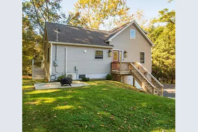 7 Phillips Road, Poughkeepsie, NY 12603 - Photo 2