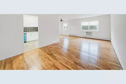 336 Lakeland Avenue #5D, Sayville, NY 11782 - Photo 8