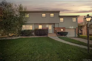 7 Park Cir, Cedarhurst, NY 11516 - Photo 2