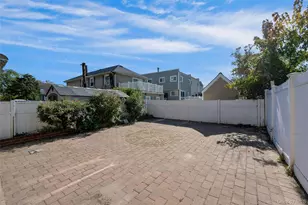 4408 Locust Point Dr, Bronx, NY 10465 - Photo 22