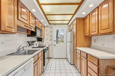 889 Fox Meadow Road, Yorktown Heights, NY 10598 - Photo 12