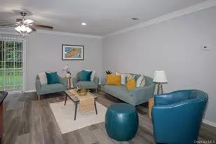 172 Overlook Dr, Farmingville, NY 11738 - Photo 4