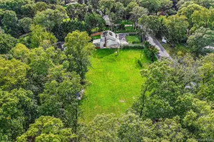 61 Old Indian Head Rd, Commack, NY 11725 - Photo 40