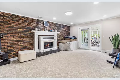 61 Old Indian Head Road, Commack, NY 11725 - Photo 18