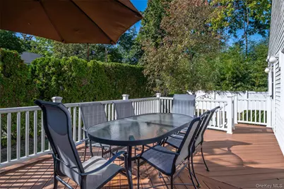 18 Lomond Place, New Rochelle, NY 10804 - Photo 24