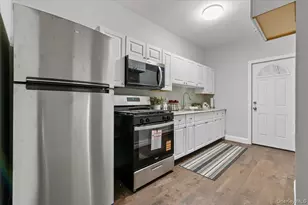 114-27 Bedell St, Jamaica, NY 11434 - Photo 8