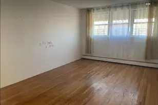 854 Throgs Neck Expressway, Bronx, NY 10465 - Photo 8