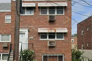 854 Throgs Neck Expressway, Bronx, NY 10465 - Photo 1