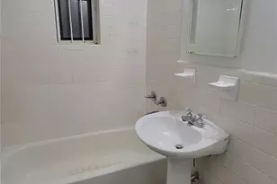 141-30 84th Rd, Briarwood, NY 11435 - Photo 8