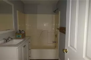 81 Chambers St, Newburgh, NY 12550 - Photo 6