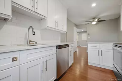 693 Wantagh Avenue, Wantagh, NY 11793 - Photo 14