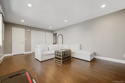 693 Wantagh Avenue, Wantagh, NY 11793 - Photo 8