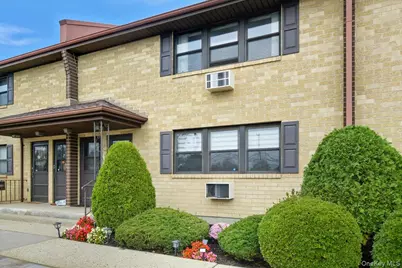 693 Wantagh Avenue, Wantagh, NY 11793 - Photo 4