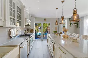 289 Exeter St, Brooklyn, NY 11235 - Photo 6