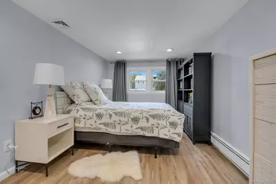 38 Loretta Drive, Syosset, NY 11791 - Photo 12