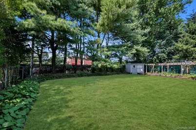 38 Loretta Drive, Syosset, NY 11791 - Photo 20