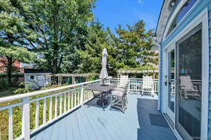 38 Loretta Dr, Syosset, NY 11791 - Photo 18