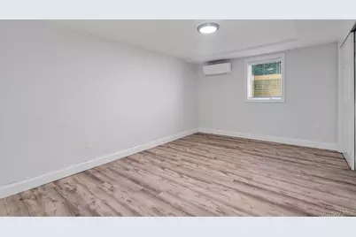 35 Suffolk Road, Hampton Bays, NY 11946 - Photo 32