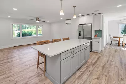 35 Suffolk Road, Hampton Bays, NY 11946 - Photo 20