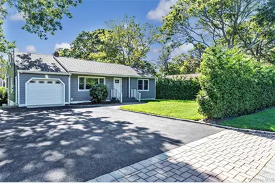 35 Suffolk Road, Hampton Bays, NY 11946 - Photo 2
