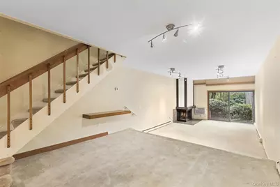 9 Round Hill Road, Dobbs Ferry, NY 10522 - Photo 4