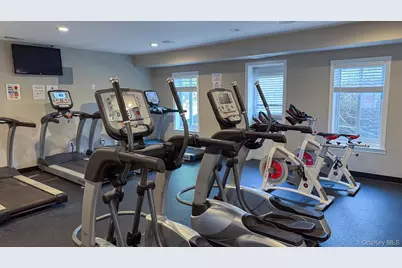 202 Pointe Circle North #202, Coram, NY 11727 - Photo 20