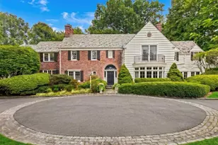 2 Park Dr S, Rye, NY 10580 - Photo 2