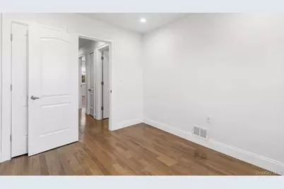 836 E 221st Street, Bronx, NY 10467 - Photo 28