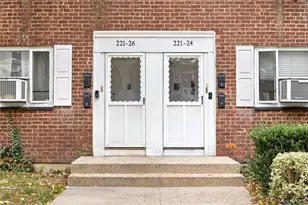 221-26 Manor Rd, Queens Village, NY 11427 - Photo 2